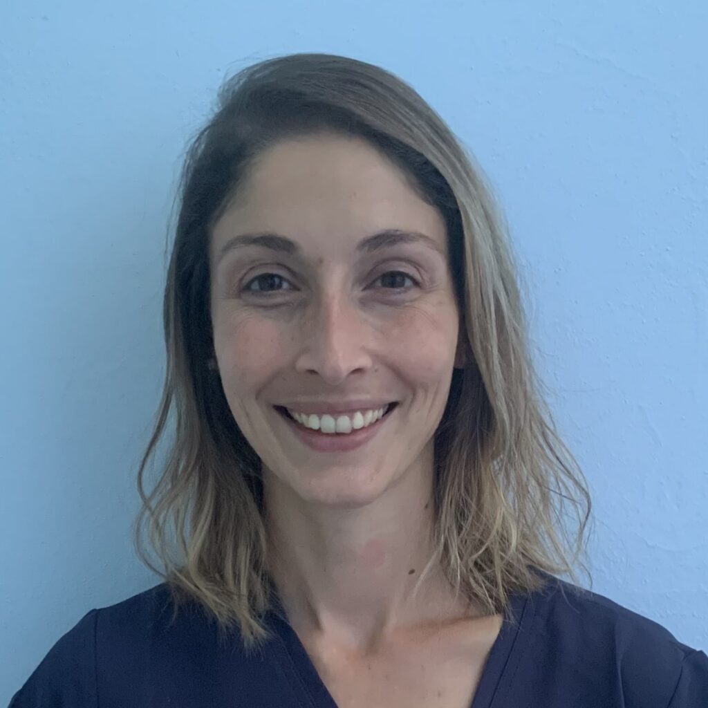 La Dott.ssa Alessia Salerno della clinica veterinaria Cardiovet
