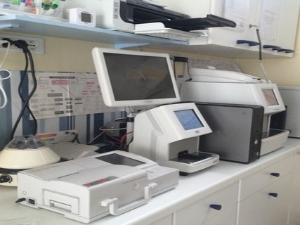 Strumentazione del laboratorio analisi della clinica veterinaria cardiovet